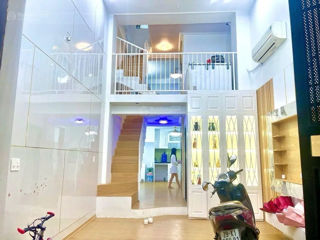 Bán nhà 45m2-6tầng-7.9ty-nhà dân xây - 3 mặt thoáng - 6 tầng thang má oto tránh -kim chung hoài đức
