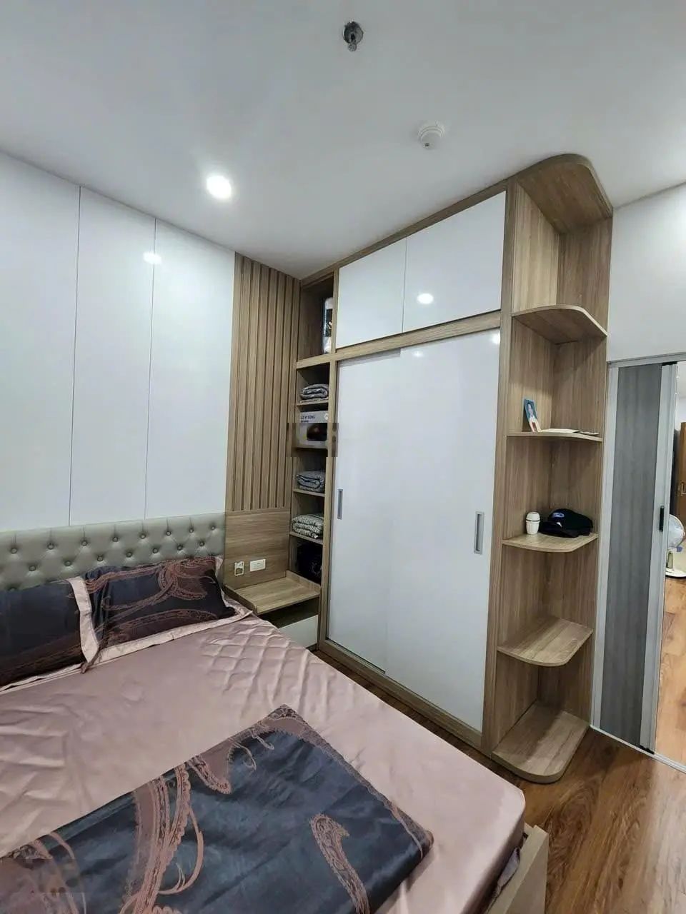 Bán căn 1 ngủ green pearl giá trị hơn 2 tỷ một chút