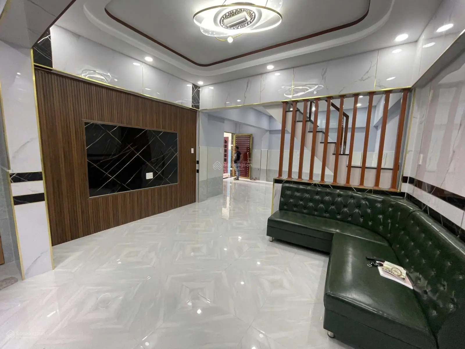 Chỉ 7,9 tỷ - nhà mới 4 tầng 4.8x13m khu VIP Bàu Cát P.14 Q.TB - Vài bước chân ra MT đường 10m