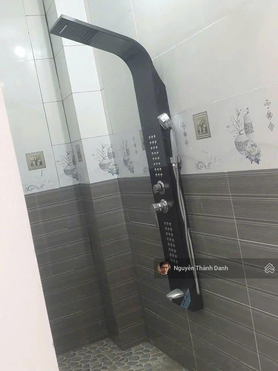 Nhà ngộp bán gấp 66m2 .1 trệt, 2 lầu. Giá 2,6tỷ. Cách đường Phan Đình Giót 100m. Gần chợ Thành Nam.