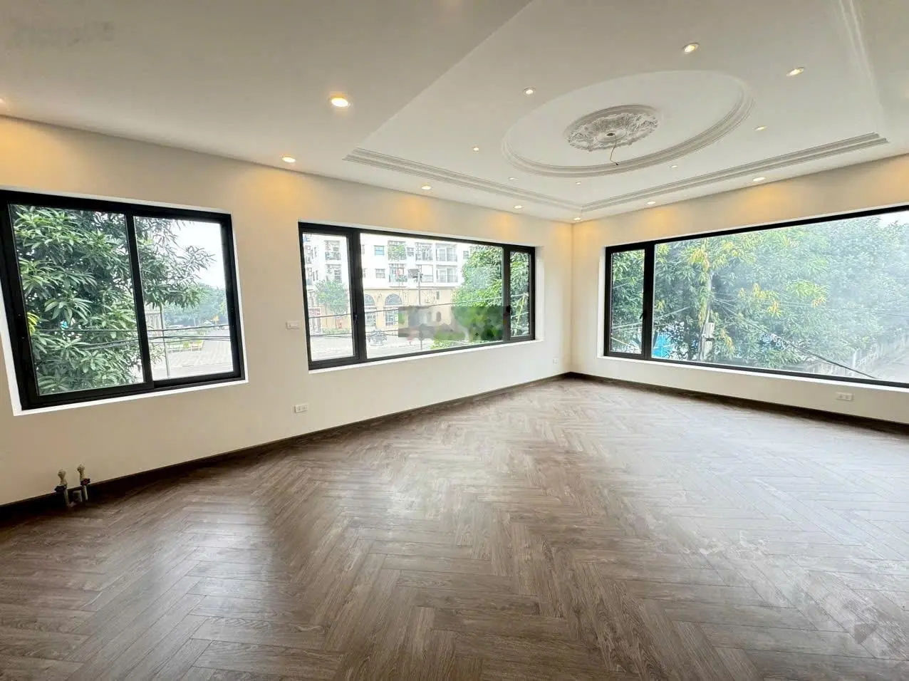 Bán nhà Phúc Lợi căn góc 51m2 x 6 tầng x 6m MT, thang máy, ngõ ô tô tránh nhau, kinh doanh