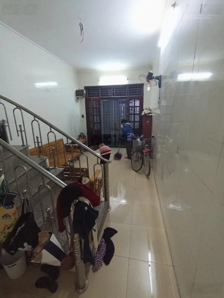 Chính chủ cần bán nhà Nguyễn Trãi,Oto đỗ cửa,kinh doanh,nhà 5 tầng dân xây,lô góc TT nhất quận