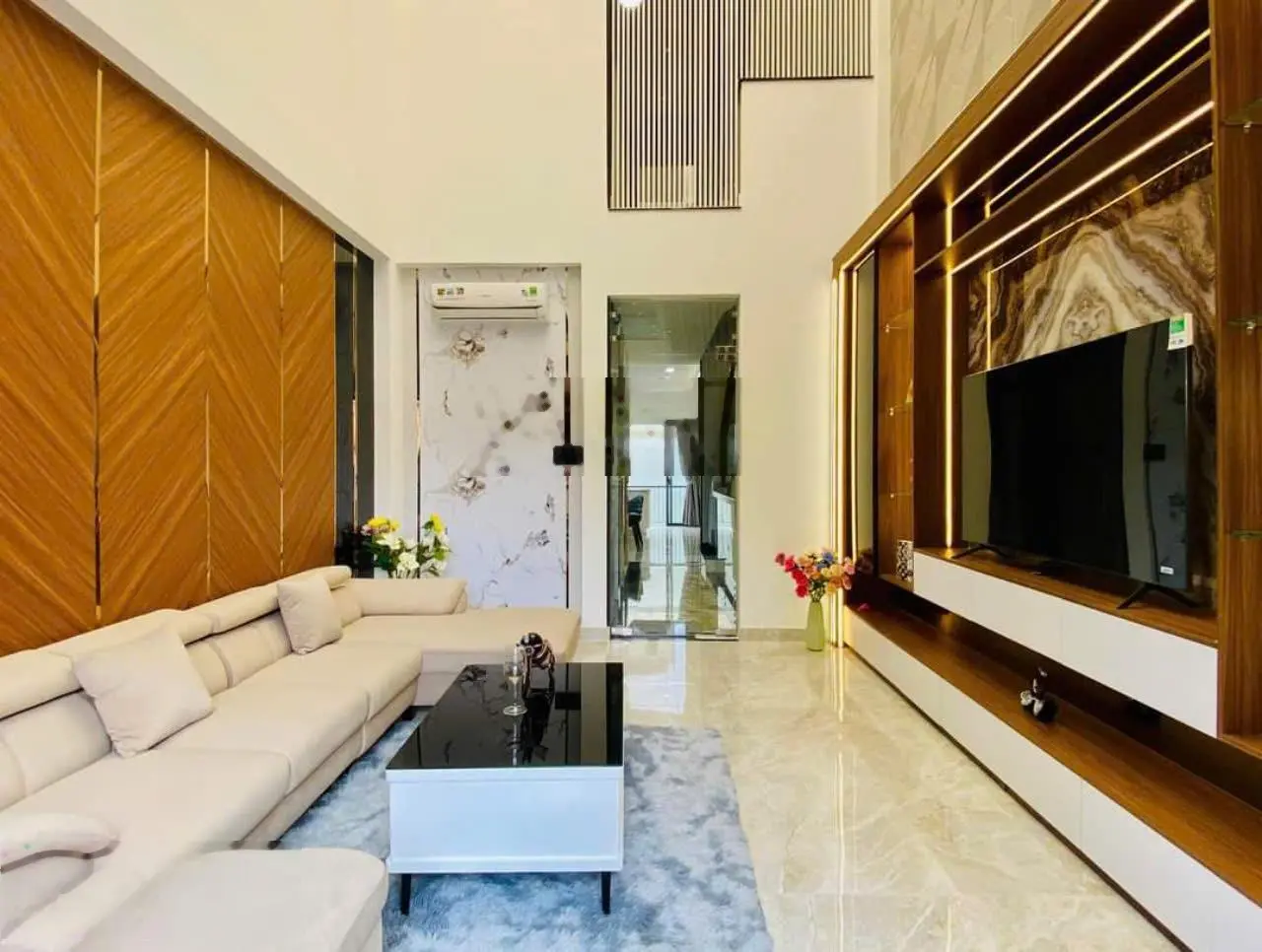 2 Căn siêu phẩm mặt tiền, Nguyễn Văn Khối P11, 4m x 19m. 5 lầu - thang máy=14 tỷ