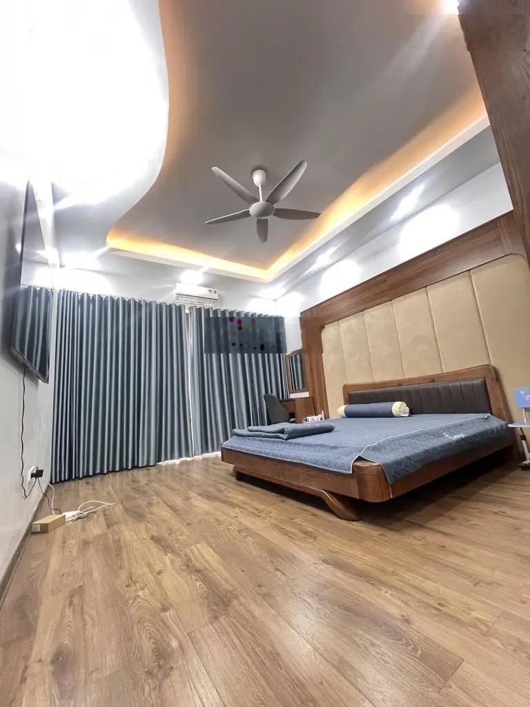Bán nhà - kim mã - ba đình -30m ra phố-mặt ngõ thông - full nội thất - nhà đẹp ở ngay