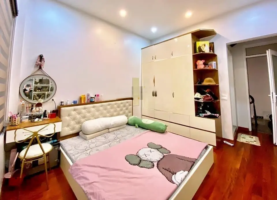 Bán nhà Âu Cơ, mới xây, đẹp long lanh, 40m2, 7.5 tỷ