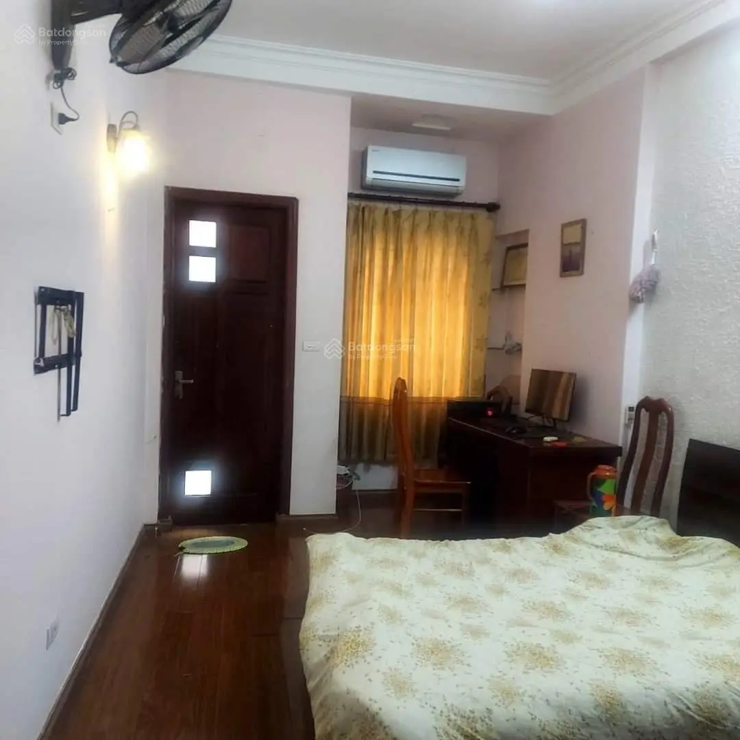 Bán nhà phố Tây Kết, Hai Bà Trưng, phân lô, ô tô đỗ cửa, ô tô chạy vòng quanh, cách phố 50m