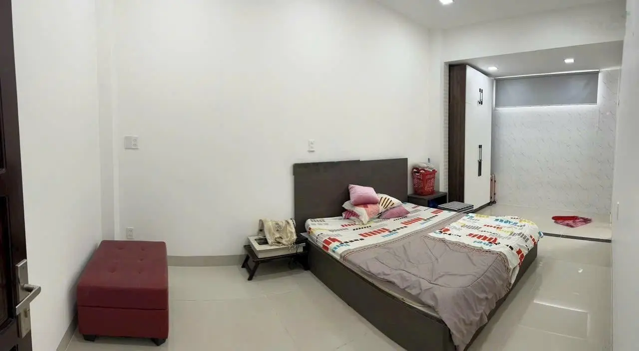 Bán 148,8m2 chỉ 16,5 tỷ nhà 4 tầng đường 2/4, Phường Vĩnh Phước, Nha Trang 0964326158