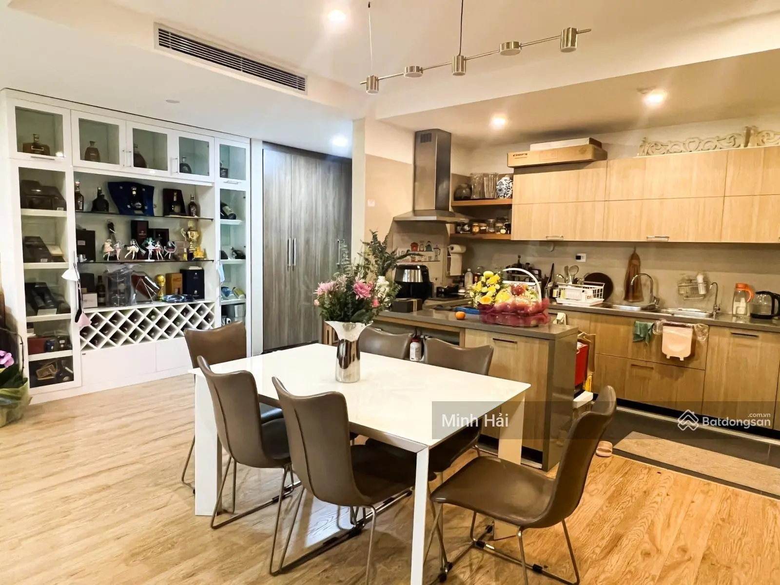 Bán 2 căn hộ chung cư Mandarin Hoàng Minh Giám, DT 130m2 (3 ngủ)
