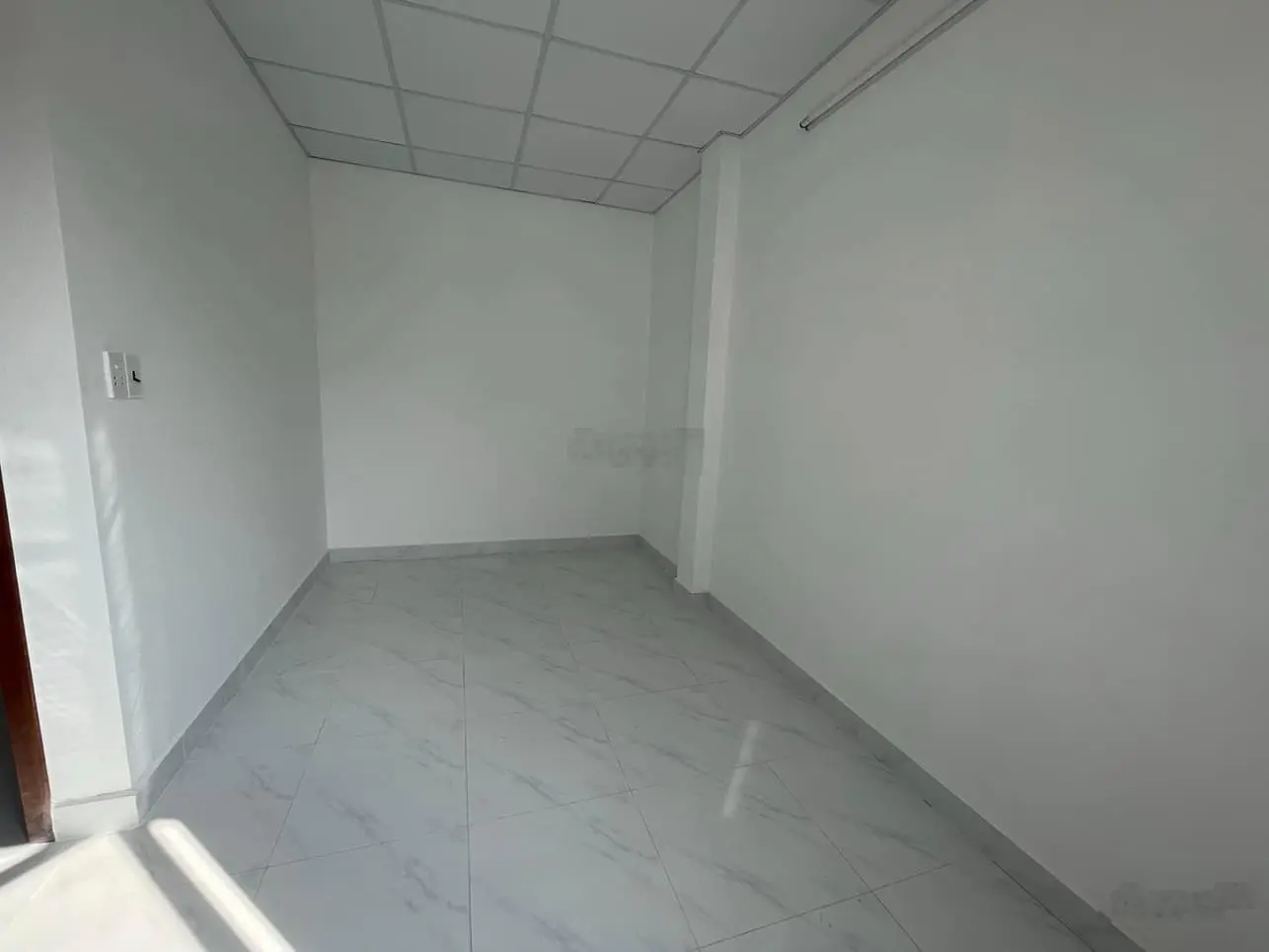 Bán căn nhà tại khu đô thị DTA sát đường chính Nguyễn Văn Cừ