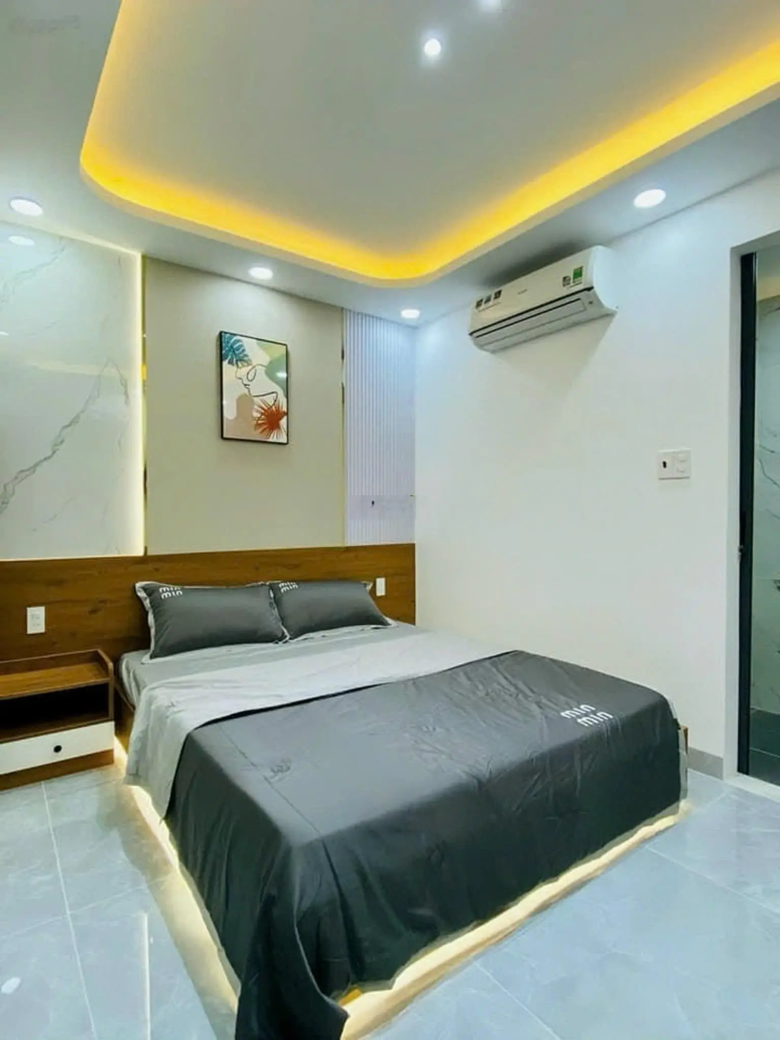 Xoay vốn làm ăn bán gấp nhà hẻm 4,5m đường Lý Thường Kiệt Tân Bình. Giá 3tỷ880, Diện tích 52m2