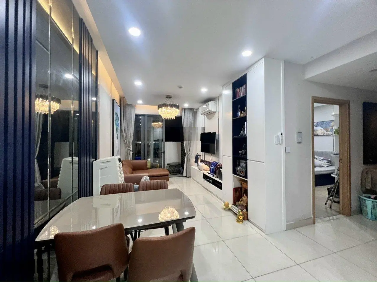 Bán gấp Emerald 2PN-1WC (63,8m2) Full nội thất, gió lồng lộng chỉ 3,14 Tỷ