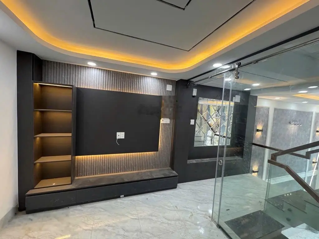 Bán nhà hẻm ô tô Bình Trị Đông, Bình Tân, ngay chợ 48m2 - 4x12 - 5 tầng, chỉ nhỉnh 5 tỷ