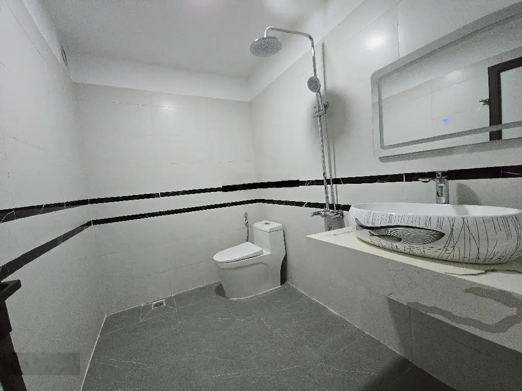 Bán nhà Giải Phóng, Hoàng Mai, nhà mới đi bộ ra bến xe nước ngầm, 4T mới, 40m2, 7.2 tỷ