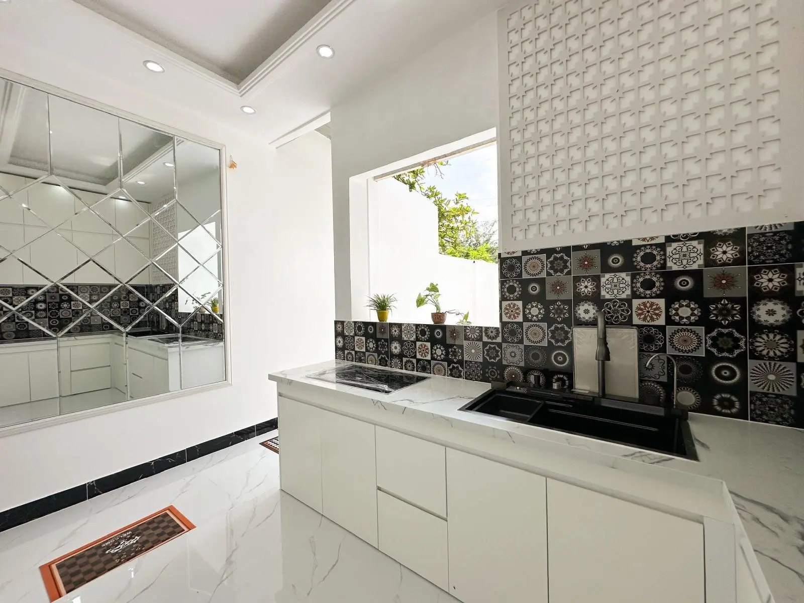 Nhà Cấp 4 Sân Vườn Cách Hẻm Xe Hơi 5m-Đường Nguyễn Bình-DT4x36m 3PN 2WC - Cách Q7 tầm 5Km