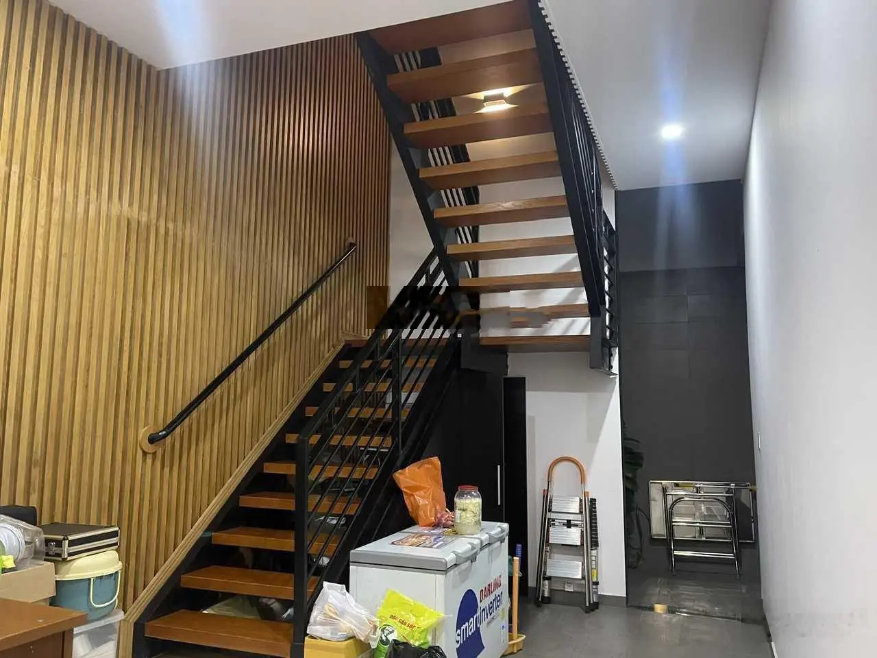 Biệt thự xanh sát CV Làng Hoa, P. 9, GV 12m X 21m. 3 tầng giá chỉ 32 tỷ thương lượng