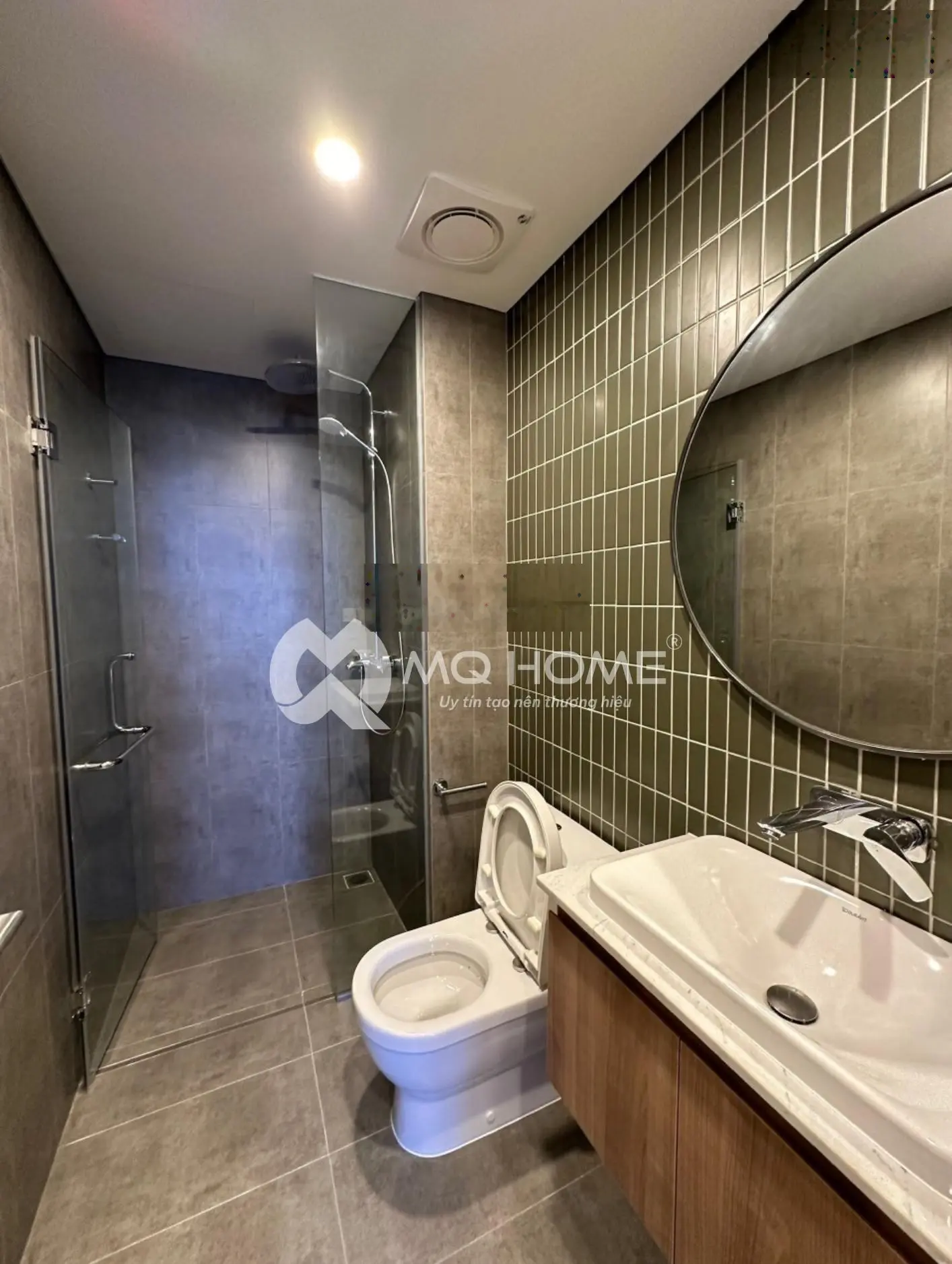 Cần bán căn hộ cao cấp SAM Tower 2PN tầng cao view sông, giá cực rẻ