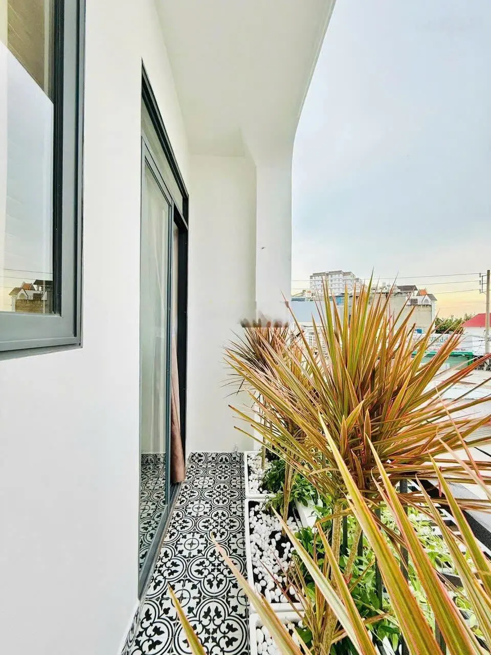 Nhà đẹp gò vấp phạm văn chiêu, gò vấp. giá 3 tỷ 999. 1 trệt 1 lầu. sổ hồng riêng.