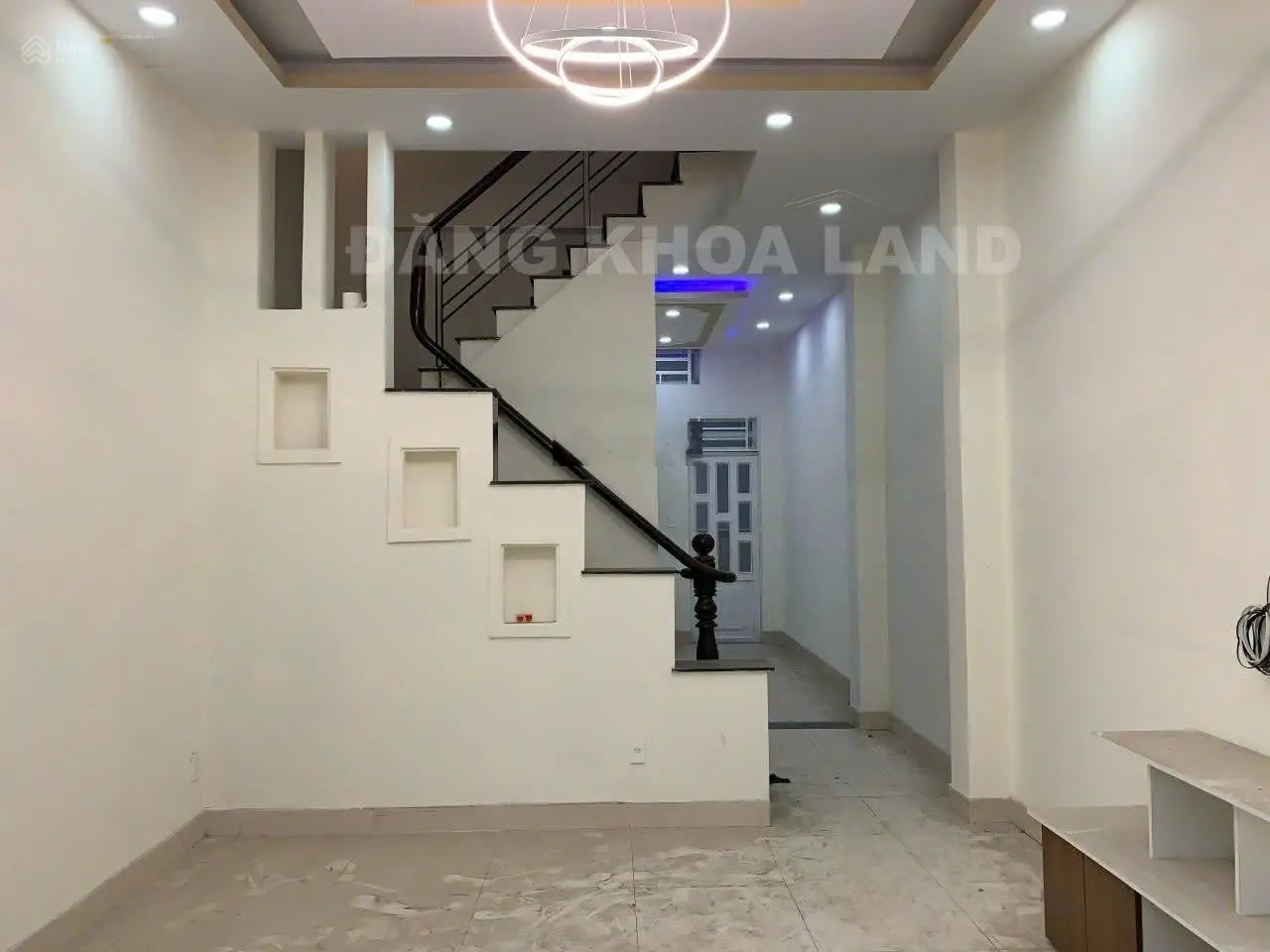 Giá chỉ 7 tỷ cho căn nhà 3 lầu tọa lạc tại Đường Số 11, Trường Thọ, Thủ Đức, với diện tích 120 m2