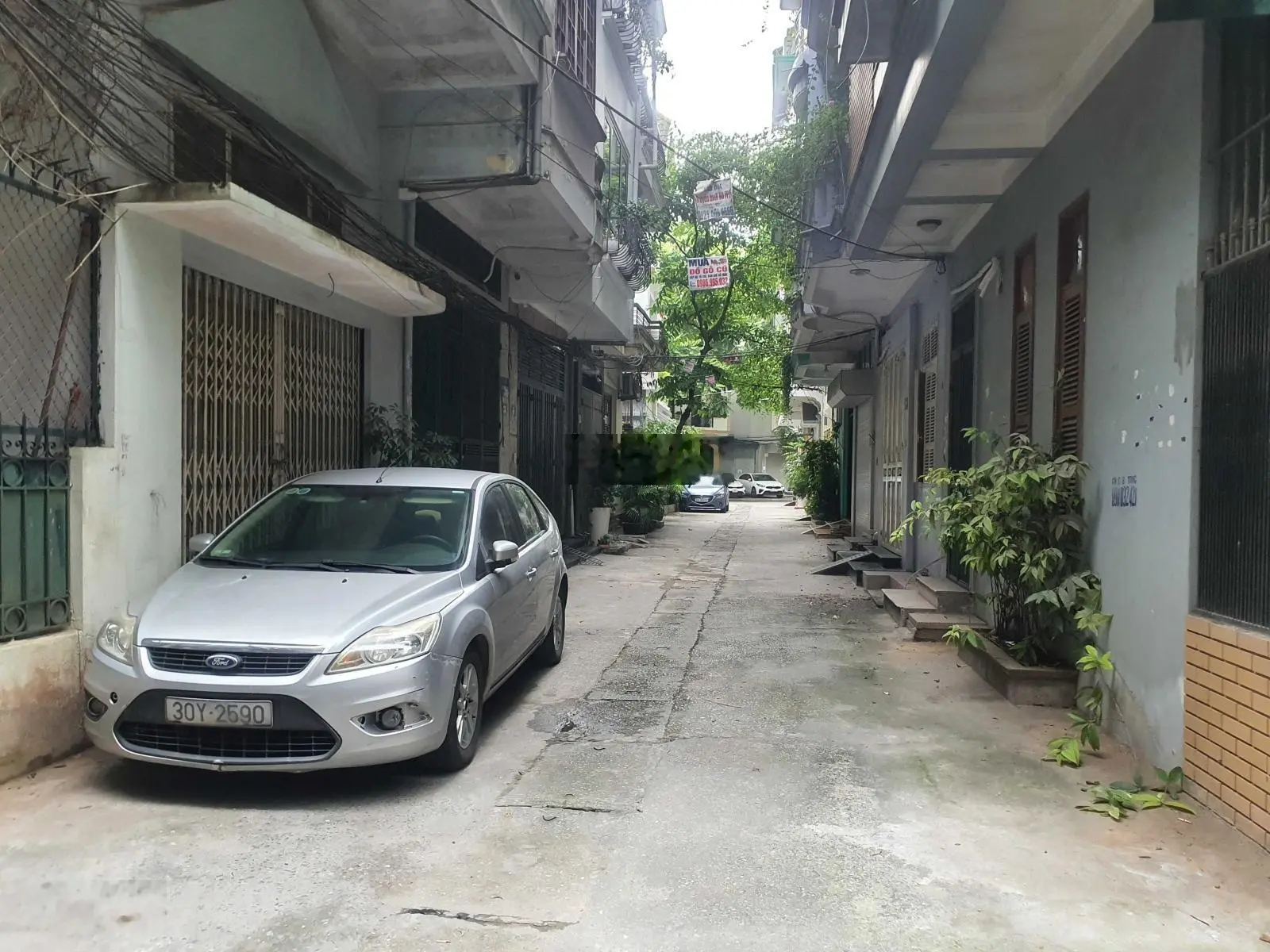 Tôi cần bán gấp đất tại Văn Quán - Hà Đông. DT 60m2, MT 4m, 3 thoáng, giá 10,2 tỷ
