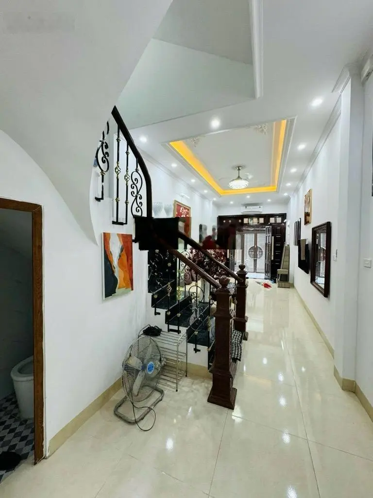 Bán nhà ngõ 32 An Dương, 66m2, 5 tầng, dân xây chắc chắn, ngõ nông, 12 tỷ.