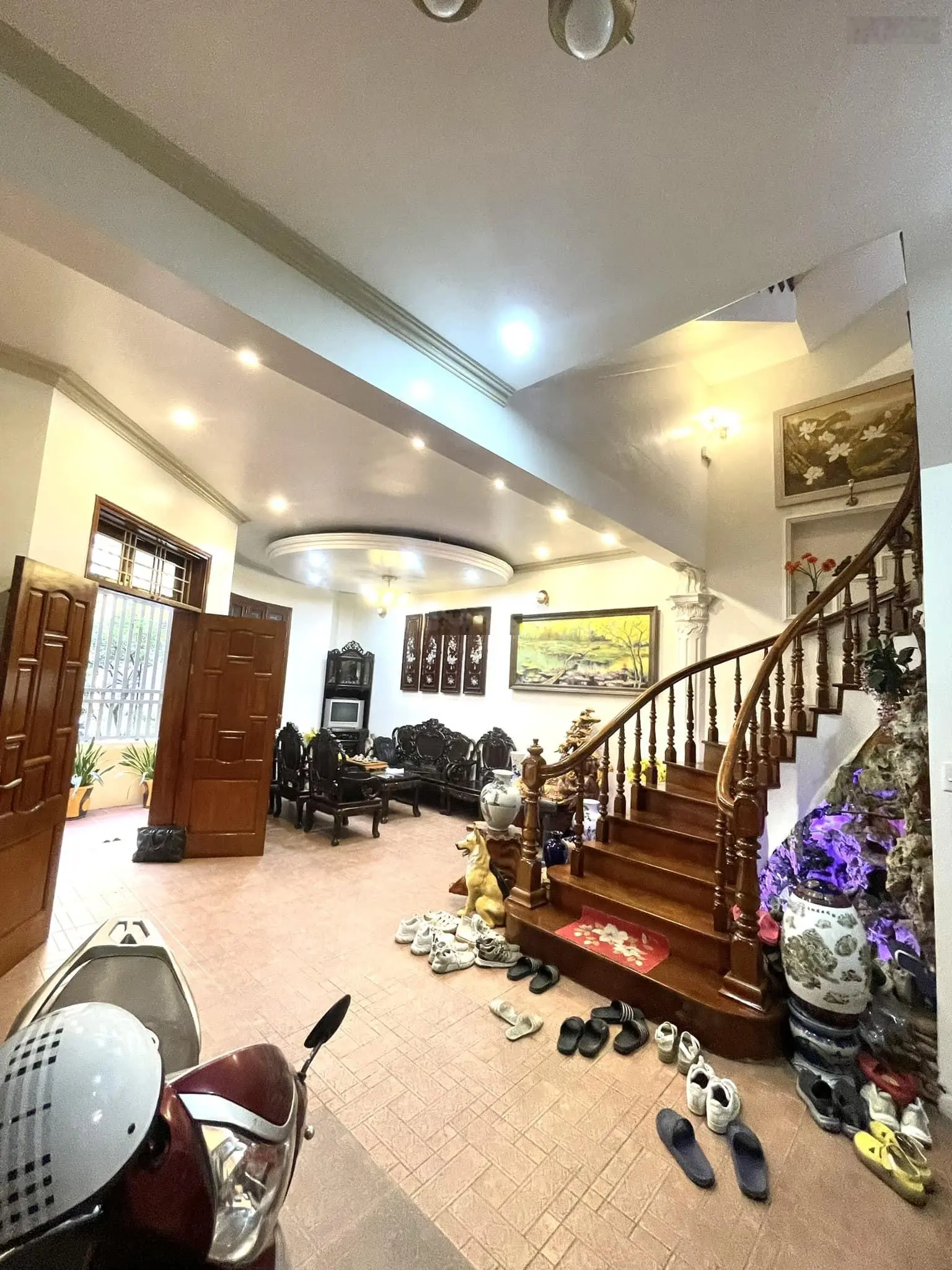 Bán nhà riêng tại Nguyễn Khuyến, Văn Quán, diện tích 83m2, giá 16.2 tỷ, liên hệ 0985 590 ***