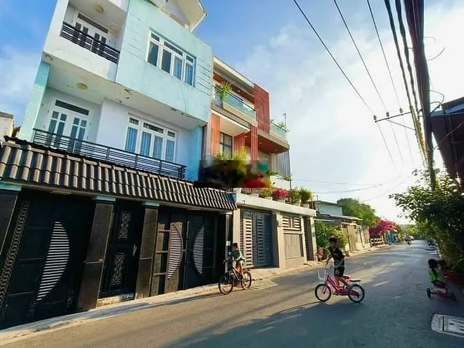 162 m2 thổ cư đường nhựa thông 6m, dân cư đông đúc gần đg lớn. 4,9 tỷ