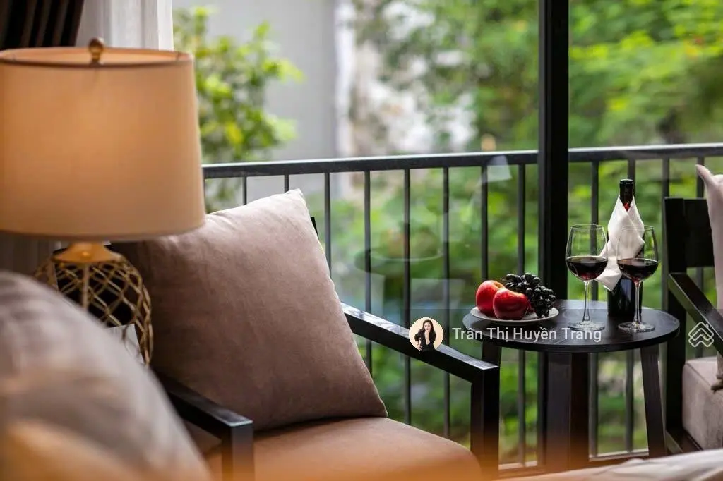Bán khách sạn 4 sao Trần Thái Tông, 128m2, 7 tầng thang máy, doanh thu 350 triệu/ tháng, giá 69 tỷ