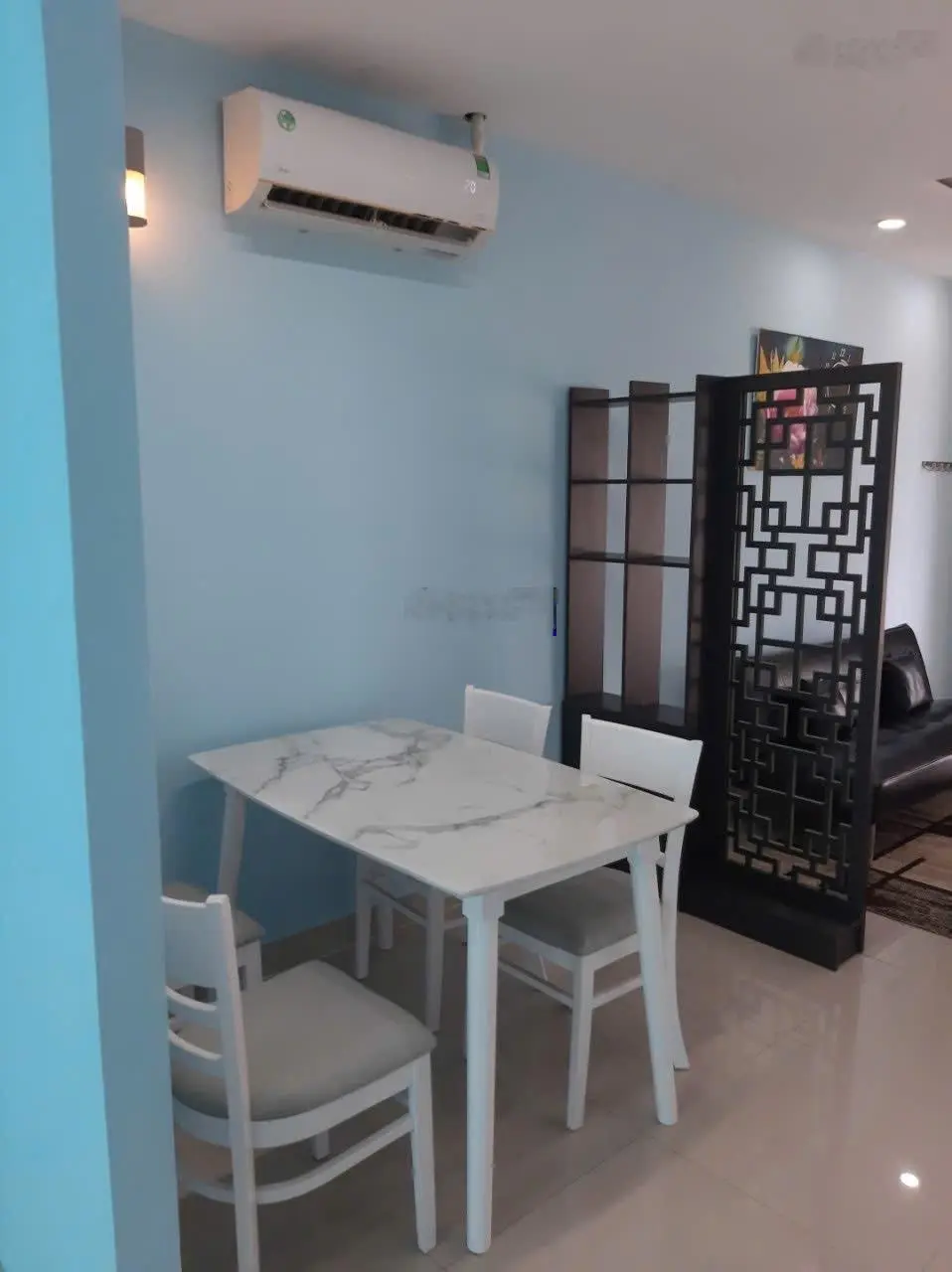 Bán căn nhà 1trệt 1 lầu , mặt tiền nhựa 12m, tặng nội thất