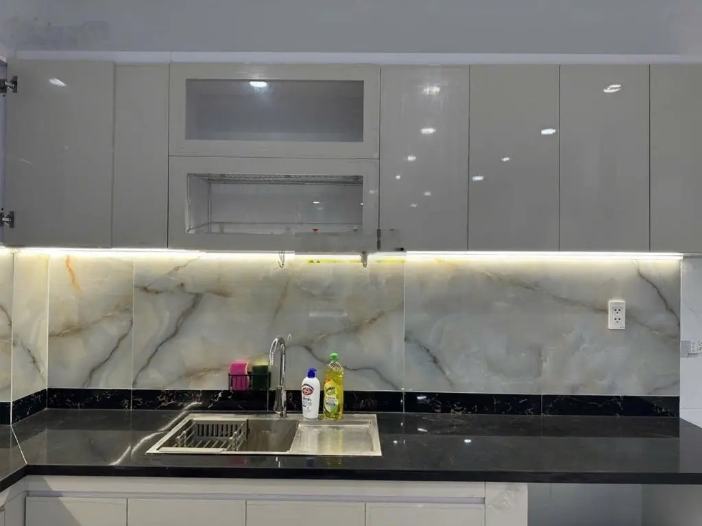 Nhà đẹp 30m2, ngang 4,2m sát mặt tiền Lê Hồng Phong Quận 5 giá 5 tỷ (thương lượng)