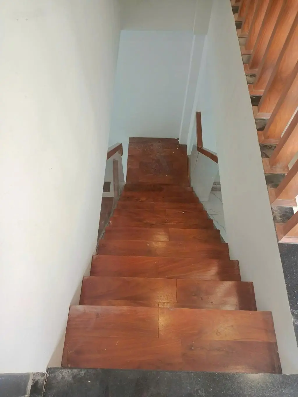 Lê văn quới bình tân - 114m2 3 tầng - hẻm xe tăng - giá chỉ 5.68 tỏi
