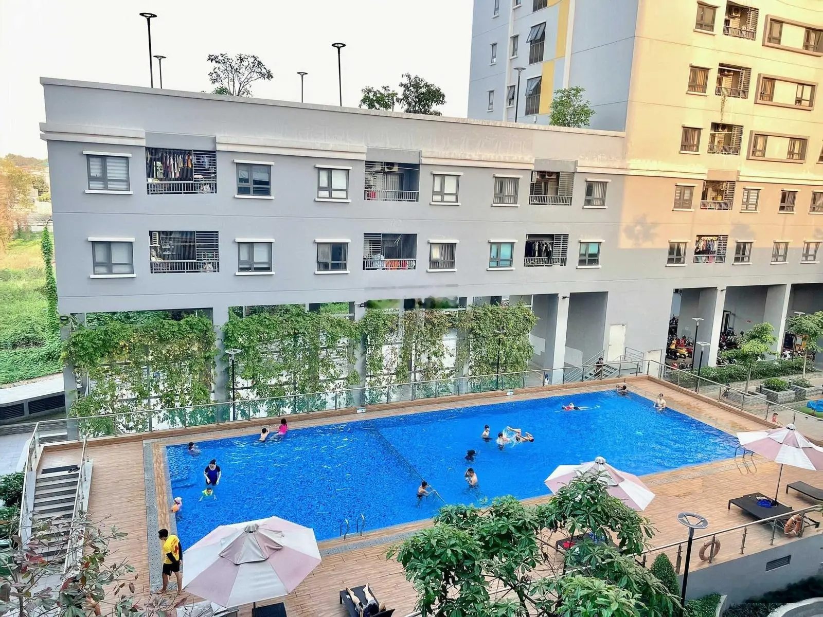 Bán gấp căn hộ sổ hồng riêng Fresca Riverside - DT 70m2 (2PN, 2WC) - View hồ bơi thoáng mát