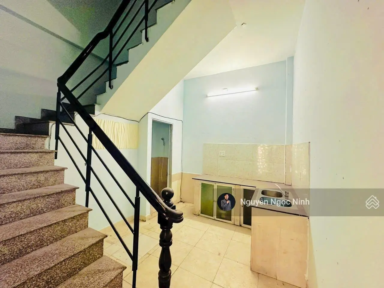 Bán nhà 4 tầng hẻm 8m Nguyễn Gia Trí, Bình Thạnh. 4PN, 4WC, sổ hồng riêng. Giá chỉ 8,8 tỷ TL.