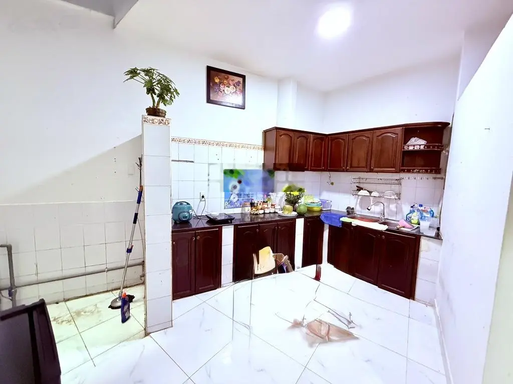 Siêu phẩm - gần đại học công nghiệp - đường số 1 - 5pn - 4 tầng.