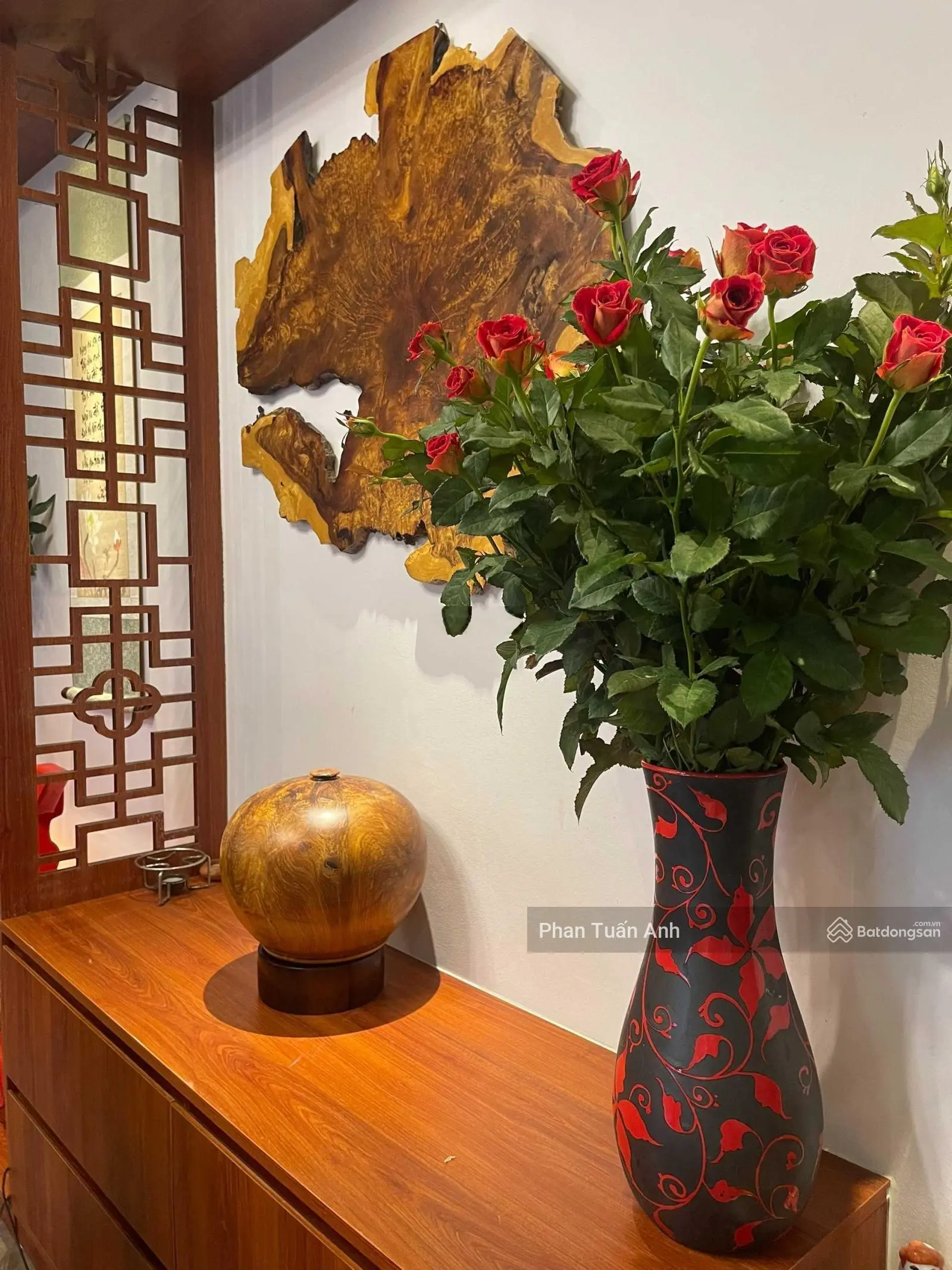 Chính chủ tin tưởng gửi bán căn hoa hậu toà C 141m2 căn số 12 tầng trung tại Golden Palace, Mễ Trì
