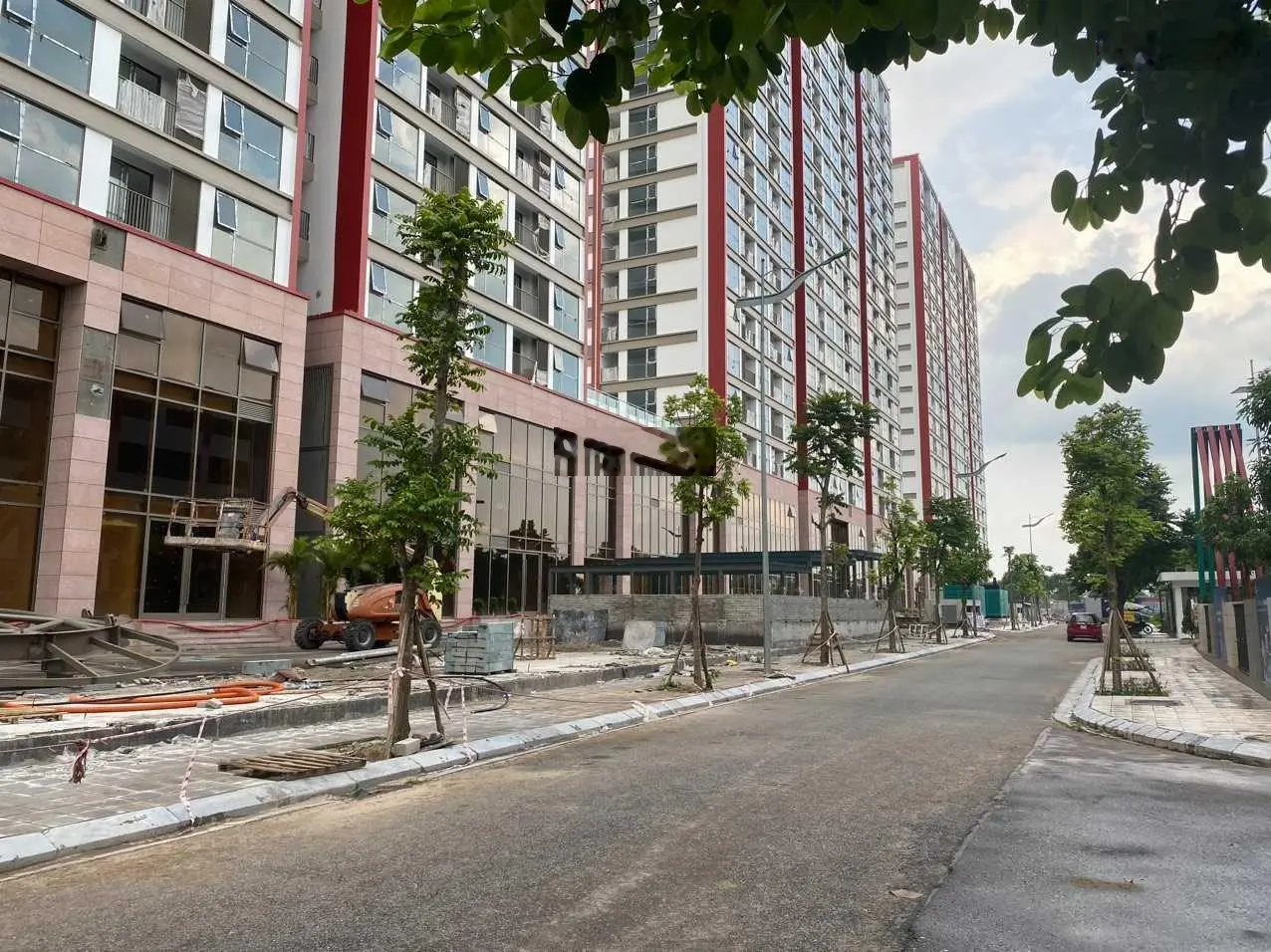 Cần bán căn 3PN, 101,57m2 toà K1 tầng đẹp nhất dự án view hồ chuẩn bị nhận nhà. Liên hệ 0822 238 ***