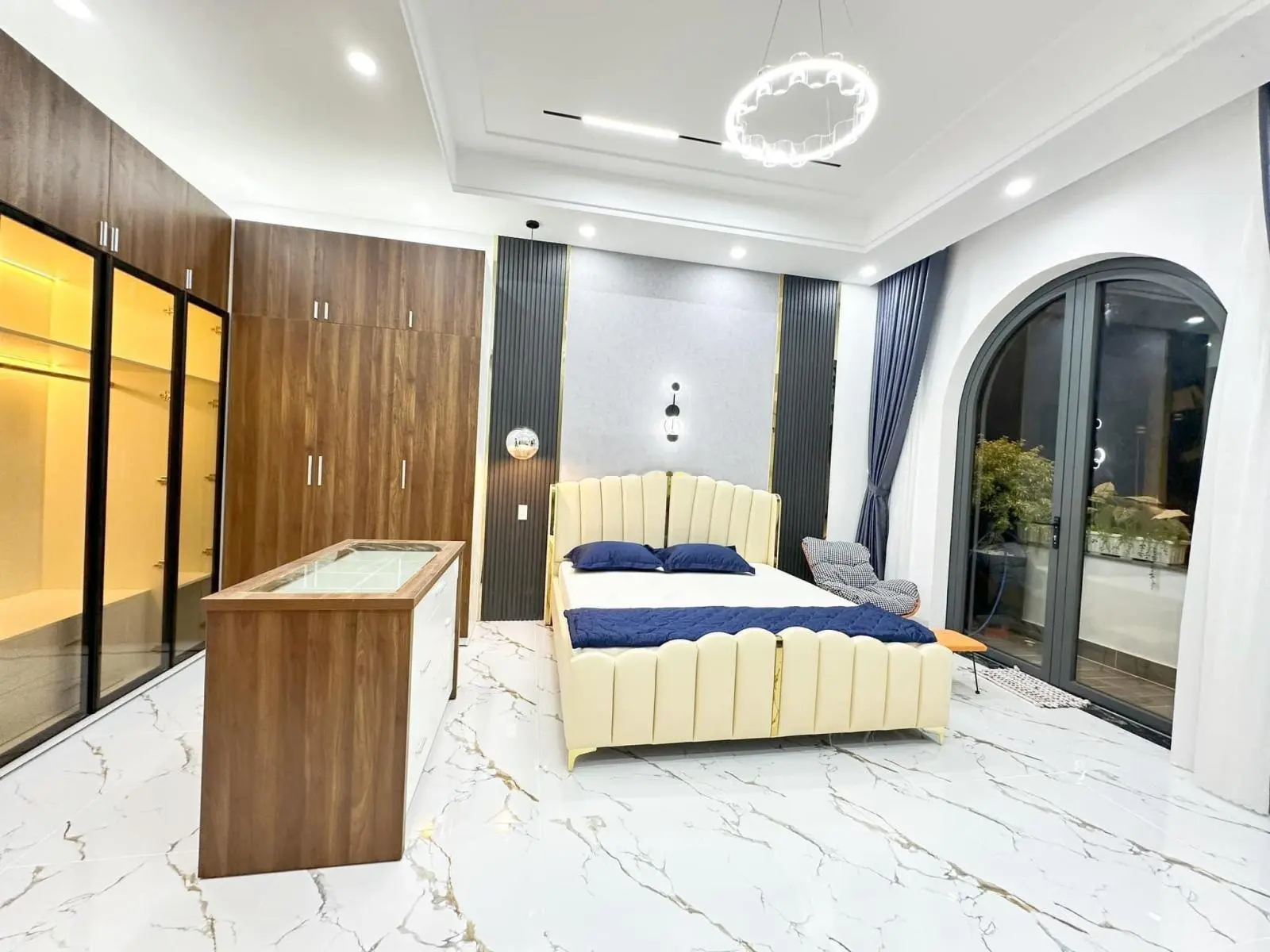Bán nhà mới - siêu phẩm nhà phố 3 tầng lộ giới 19m