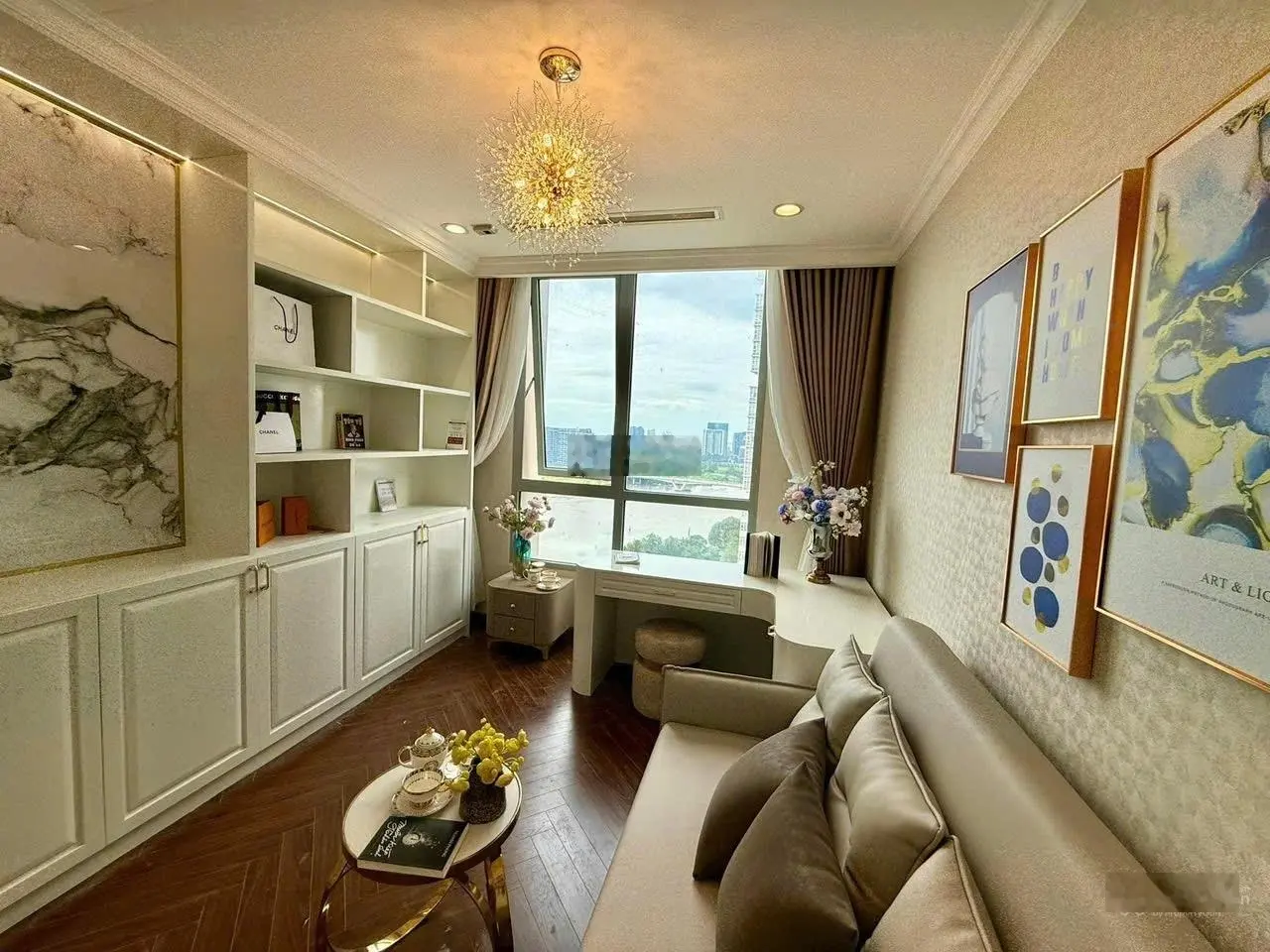 Chuyên bán VinhomeCentralPark 1PN 4.8 tỷ,2PN 6.5 tỷ,3PN giá:10 tỷ,4pn 155m2 giá:15.5 tỷ 0901 117 ***