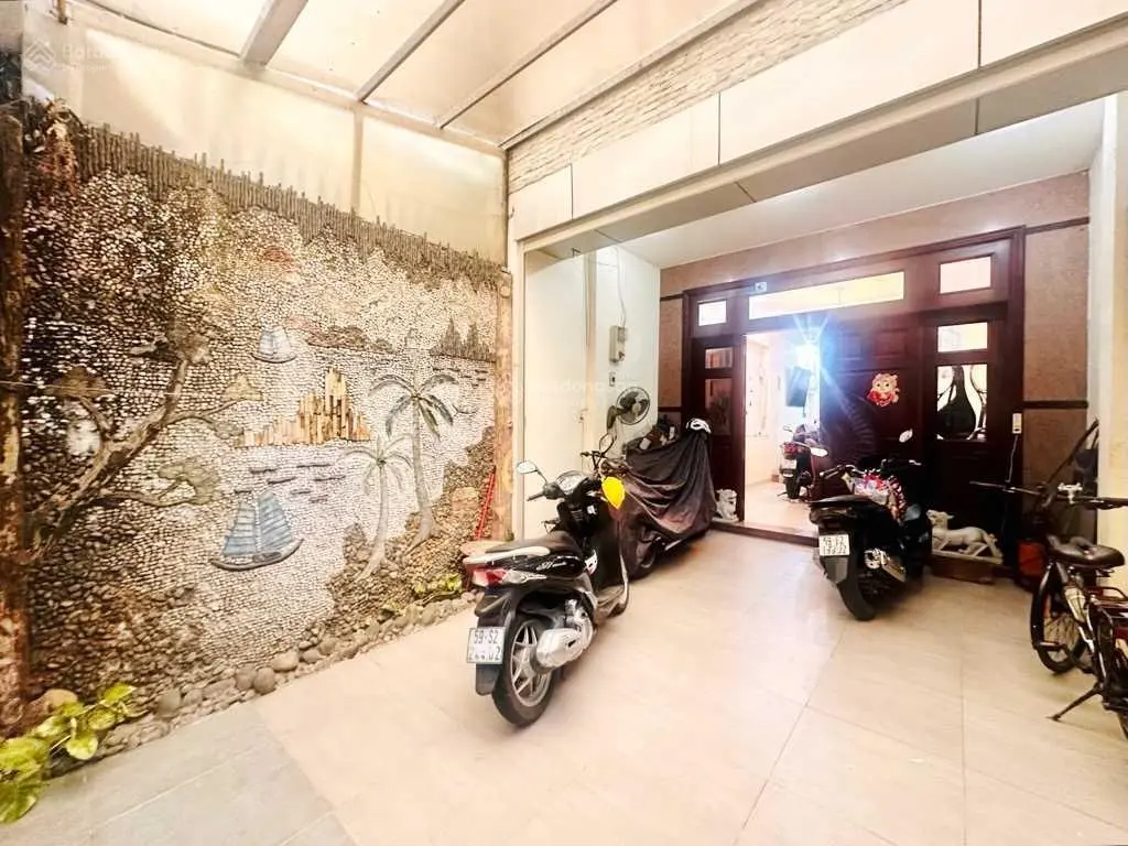 Mặt tiền kinh doanh Nguyễn Thượng Hiền, ngang hơn 4m, 103m2, khu kinh doanh sầm uất
