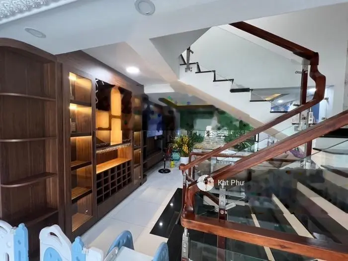 Bán nhà riêng tại Huỳnh Tấn Phát, 6,99 tỷ, 50m2, 4PN, 4WC, chính chủ bán gấp Q7, HCM