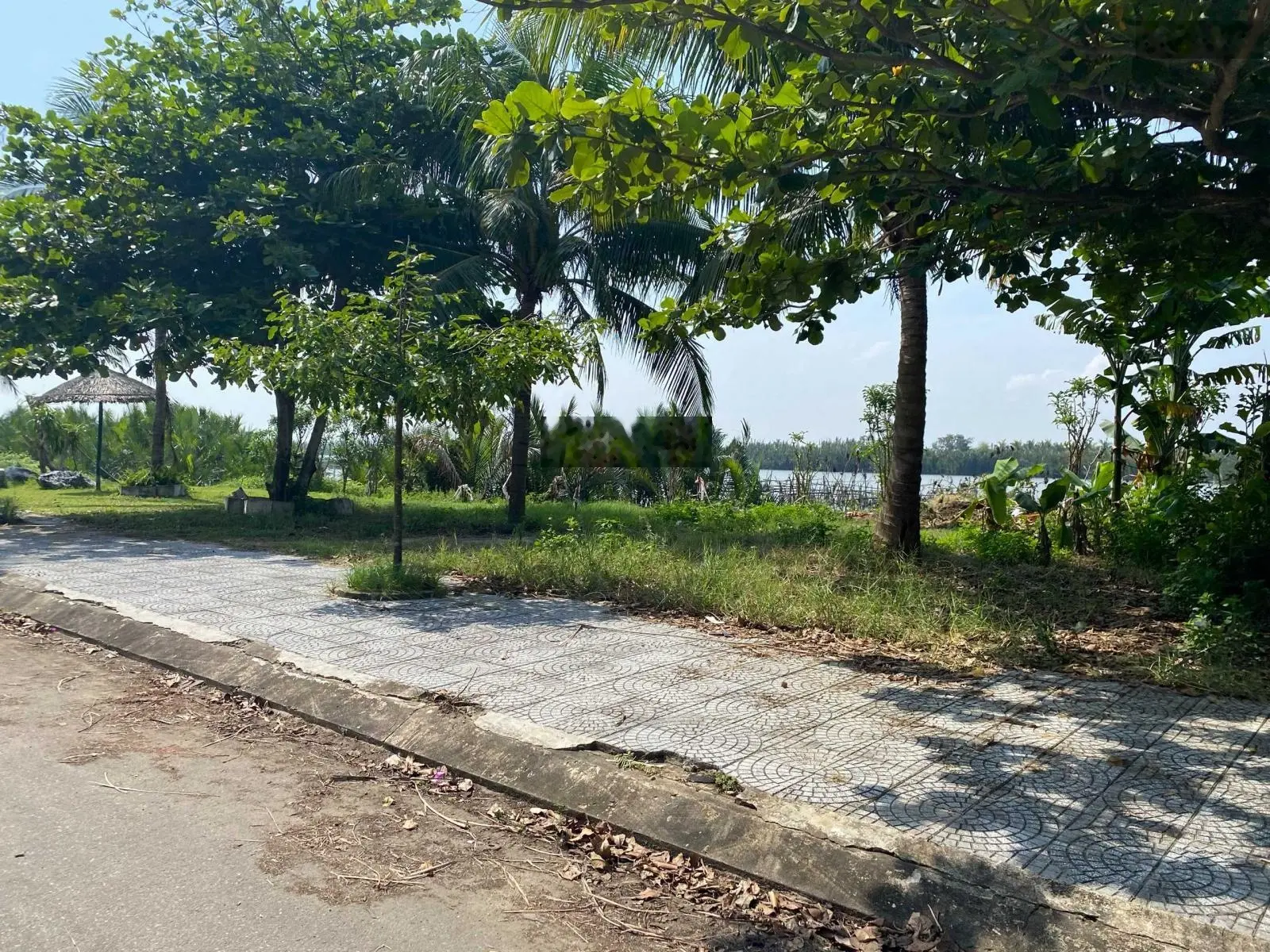 Cần bán nhà khu làng chài đường Nguyễn Thành Ý, sát sông và gần biển An Bàng. Giá 4 tỷ