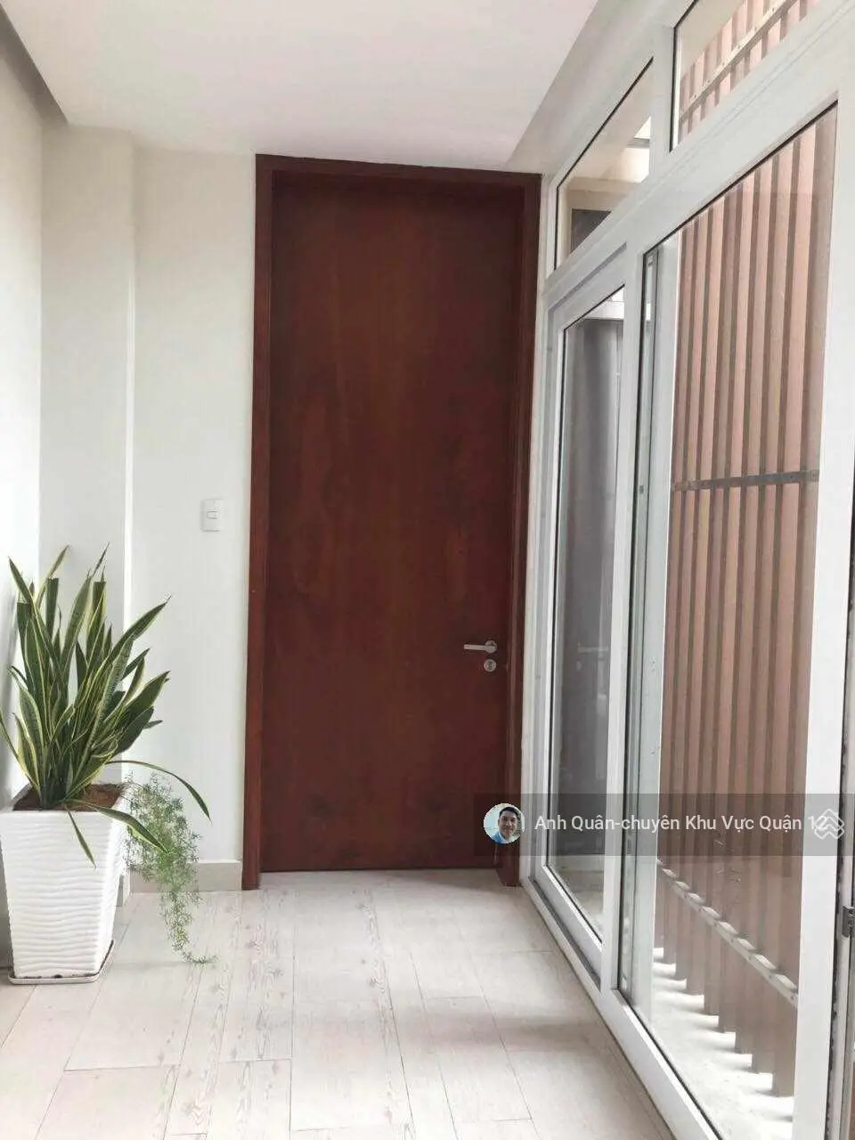 Biệt thự mặt tiền trung tâm Hóc Môn. 3 tầng. DT 10mx37m. 370m2. Đường nhựa 10m vỉa hè.Chỉ 17 tỷ
