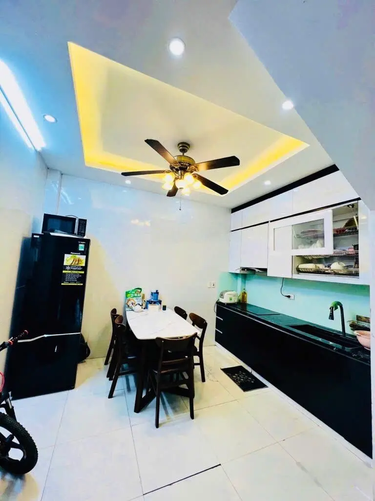 Bán Nhà Phố Quang Trung, Hà Đông, 35m2, 4 tầng, Giá 6,45 tỷ, Ô tô Lùi Cửa, Mặt ngõ thông Kinh doanh