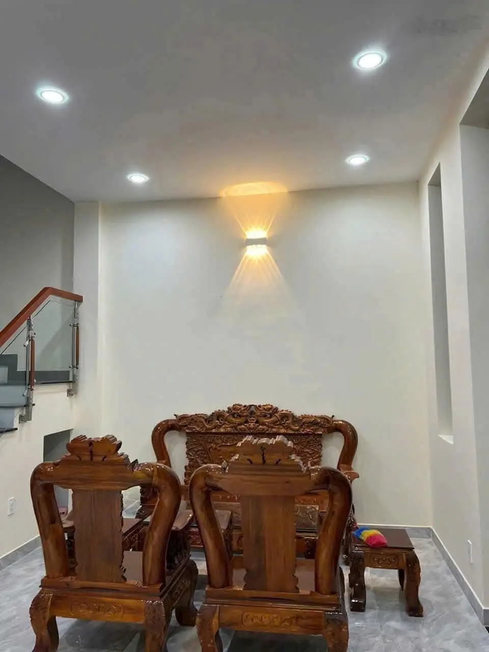 Bán gấp nhà ngay chợ Bình Chánh, Đường Hoàng Phan Thái 5x23,58m. Đang cho thuê 12tr/1th (SHR)