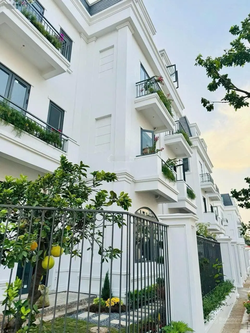 Siêu phẩm biệt thự Solasta Mansion Dương Nội vip nhất tại Hà Đông giá chỉ từ 26.9 tỷ. LH 0362 125 ***