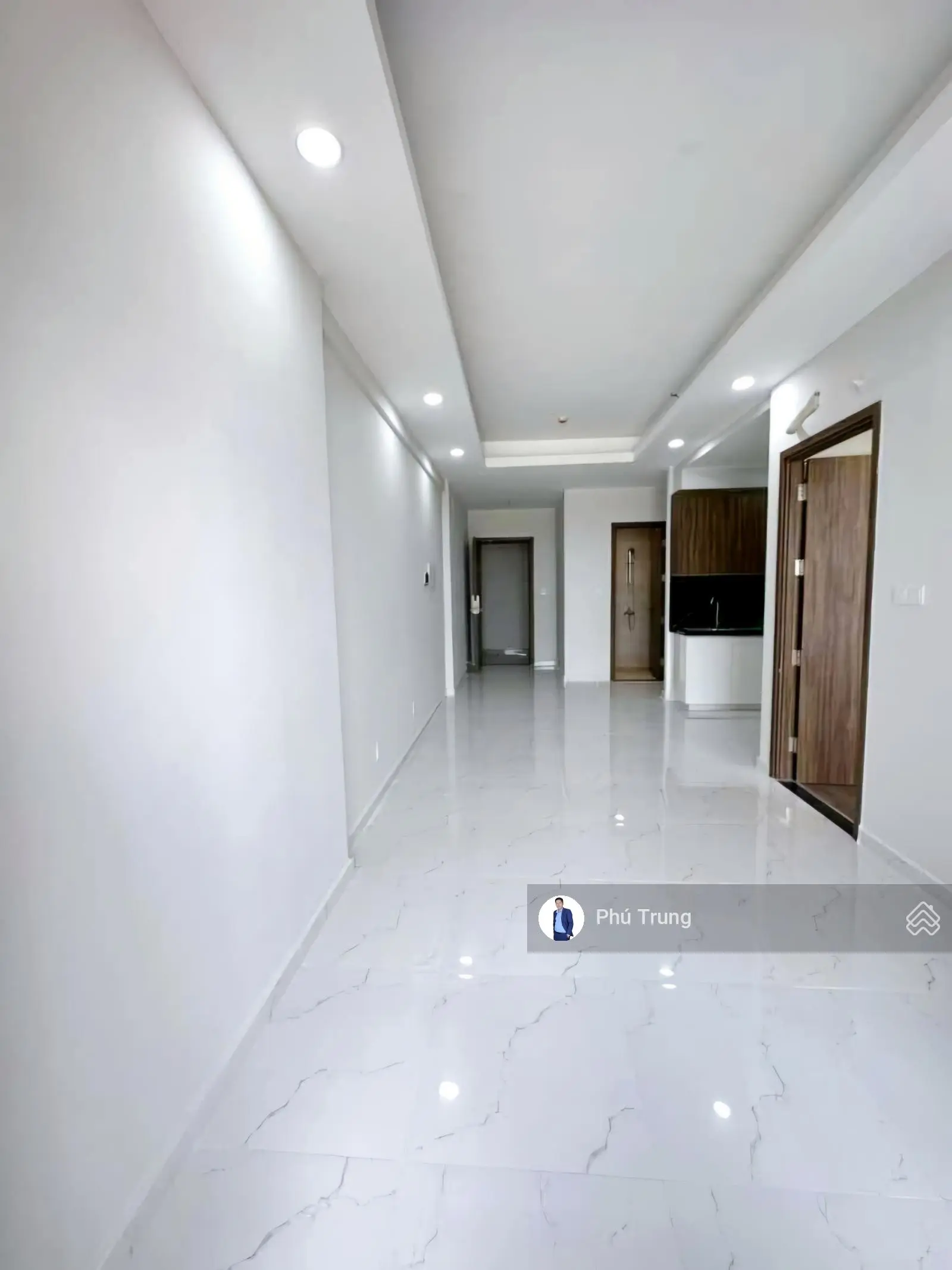 Bán căn hộ 2PN 65m2 Opal Skyline sổ sẵn, view hồ bơi, giá hợp lý, tiện ích đầy đủ, bao thuế phí