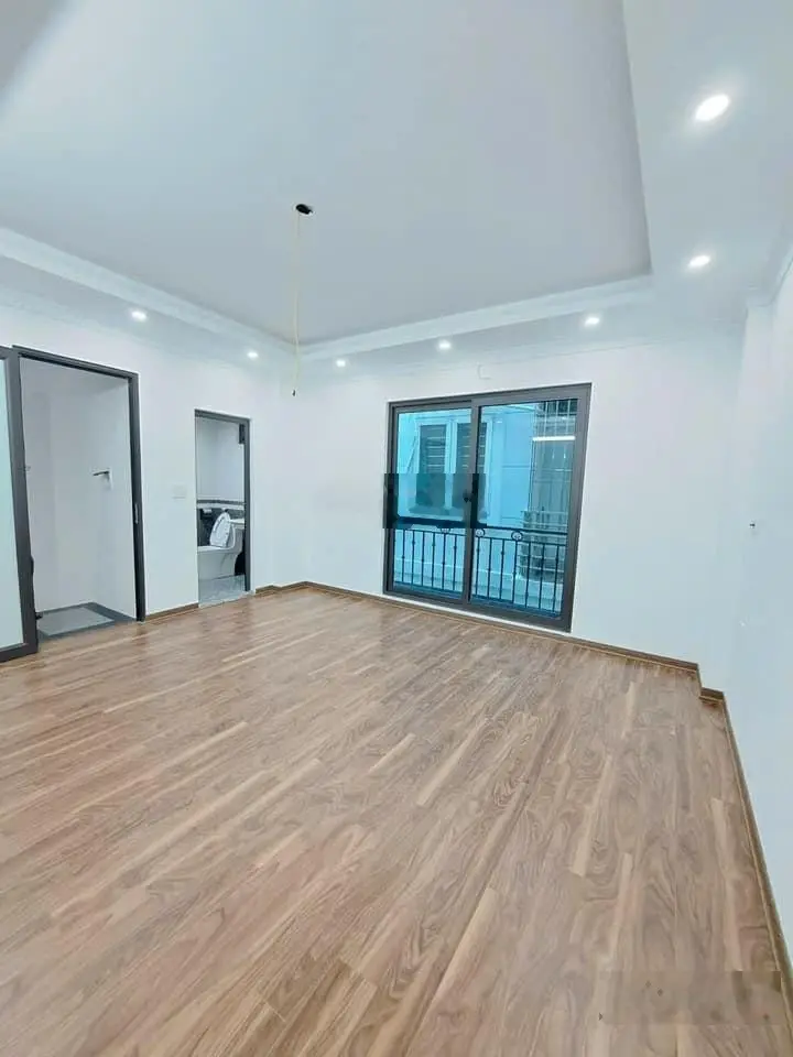 Nhỉnh 7 tỷ đồng có ngay nhà Lê Văn Lương 38m2*4T, ngõ thông, 10m ra ô tô, ban công, nội thất 5sao