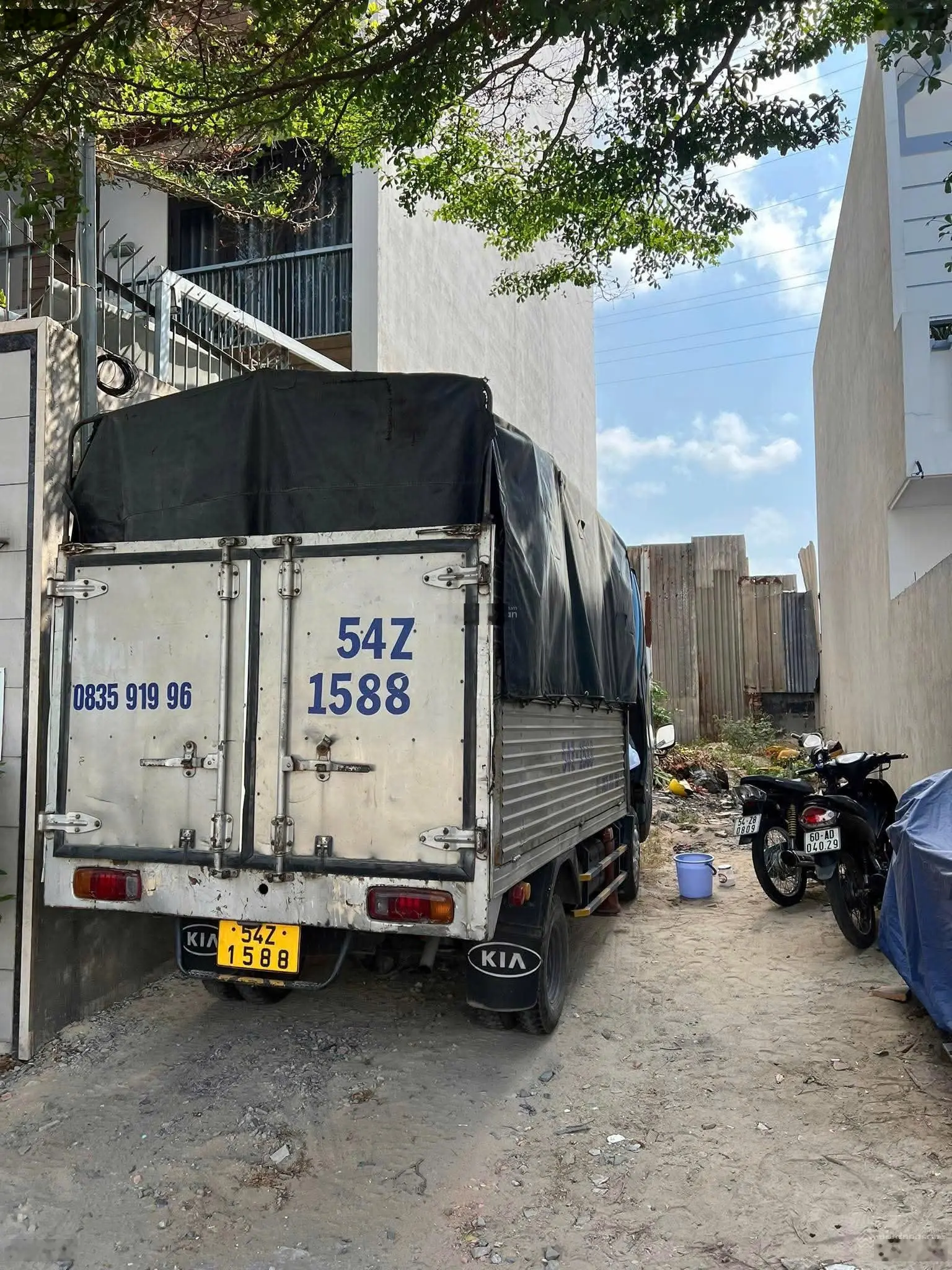 Bán nhà mặt tiền kinh doanh Đường 904 Xa Lộ Hà Nội Quận 9 DT đất 71m2 - hàng ngộp.
