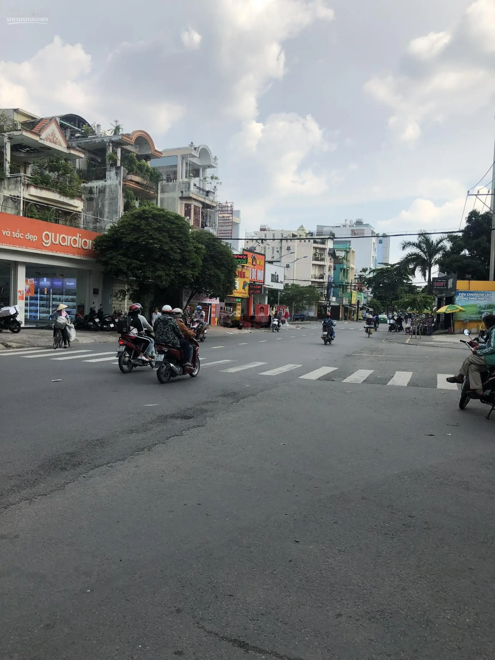Bán gấp nhà MT Quang Trung, DT 12x42m, cấp 4, HĐT 150triệu/ tháng, giá 78 tỷ, LH 0919 818 ***