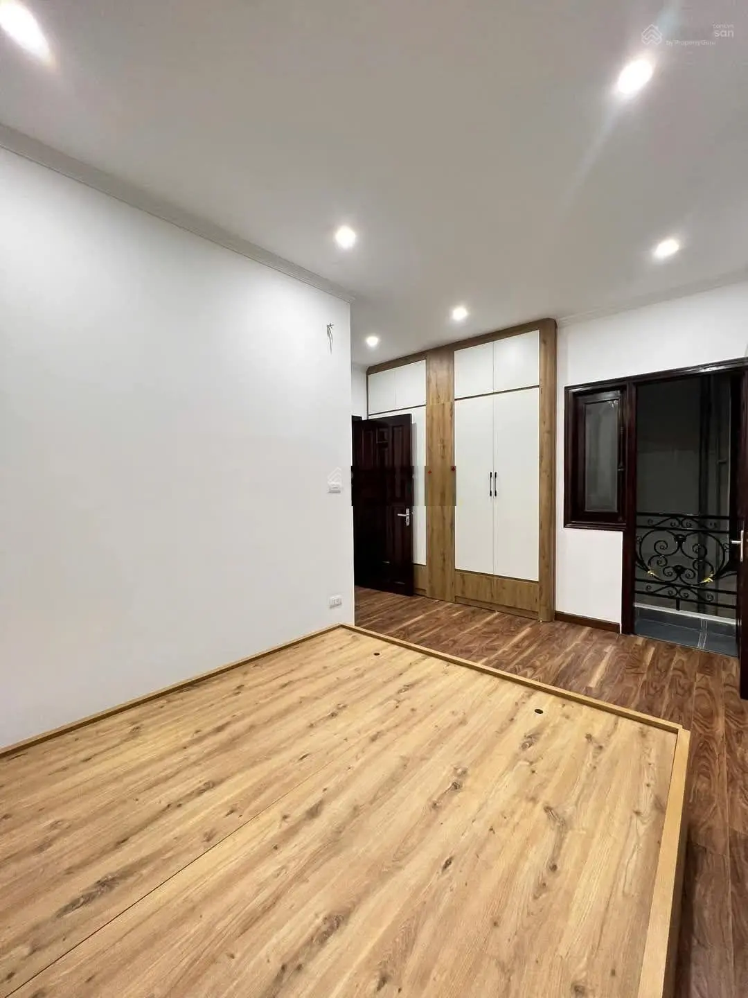 Bán nhà lô góc đại từ ,hoàng mai 35m giá 6,5 gần phố.