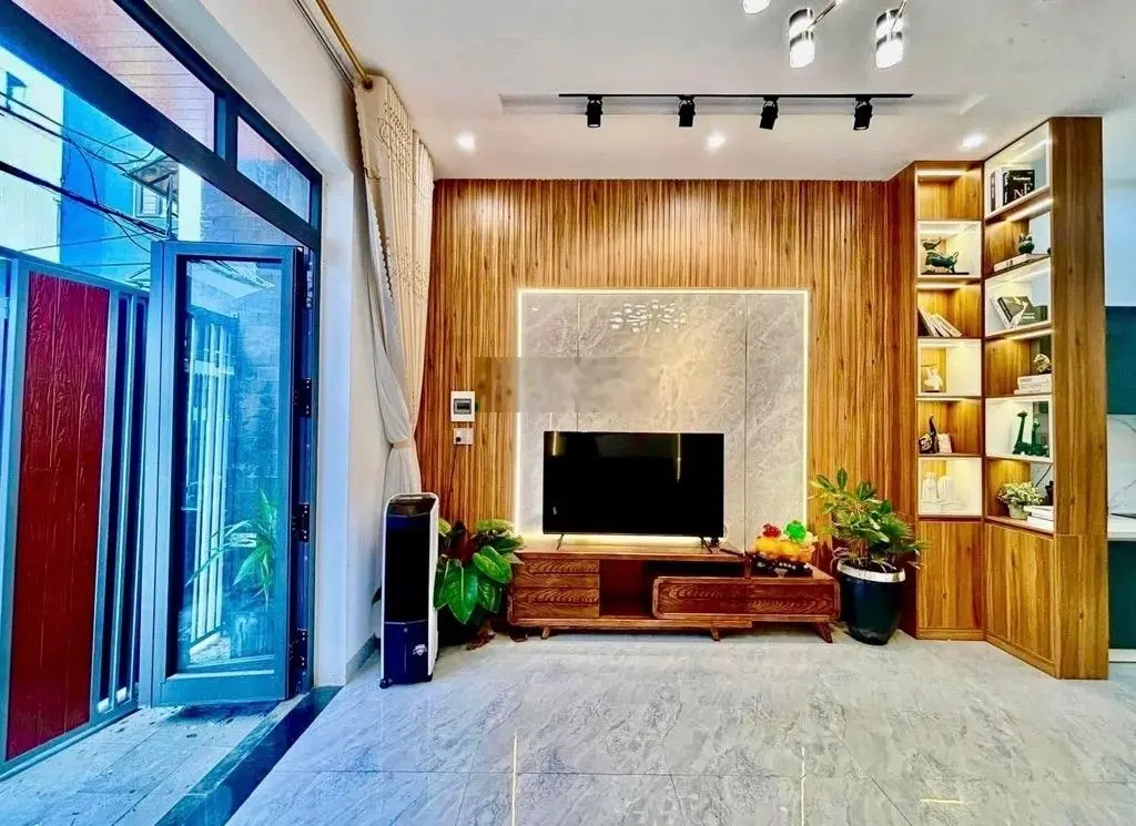 Nhà 4tầng kiên cố trung tâm hoà cường bắc hải châu,cách nhà 30m tô đậu đỗ ngày đêm -full nội thất